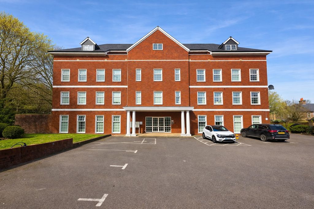 38 Station Road Loudwater